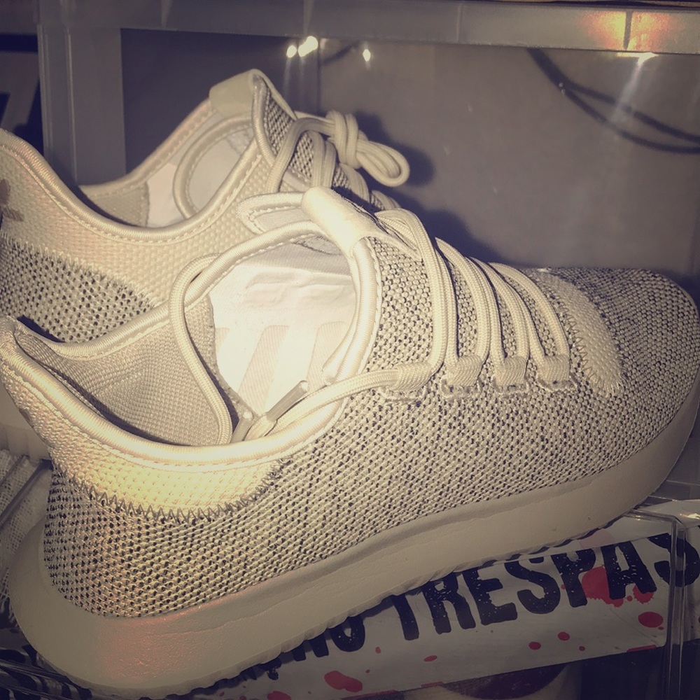 Adidas tubular shadow size us 7..***worn once